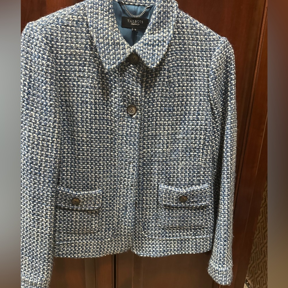 EUC Women’s size 10 Talbots Blazer!